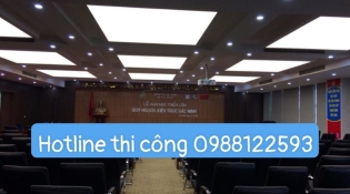 trần xuyên sáng tại phòng họp cao cấp