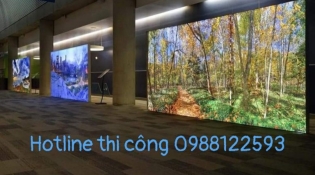vách xuyên sáng tại một phòng trưng bày