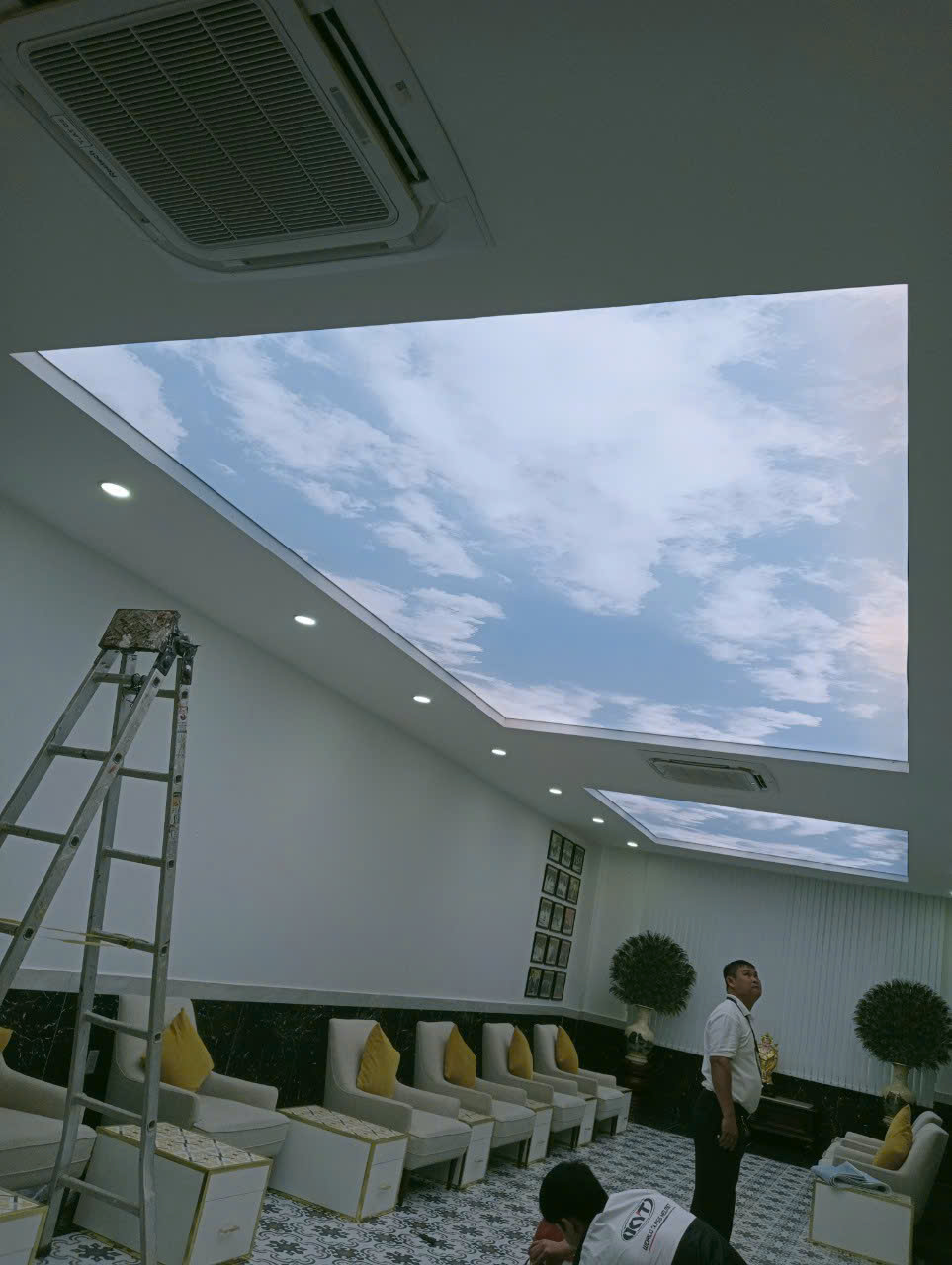 Quy Trình Thi Công Trần Xuyên Sáng Chuyên Nghiệp Từ A Đến Z