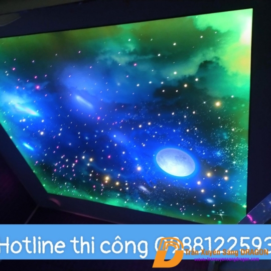 trần ánh sao đổi màu tại phòng bay TPHCM