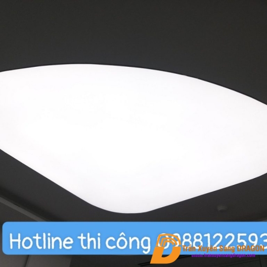  trần xuyên sáng tại phòng giám đốc